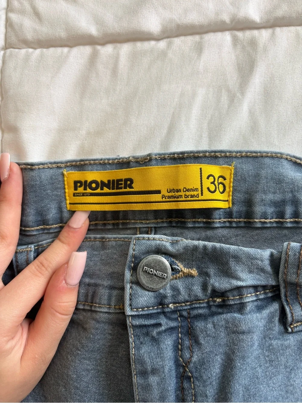 Pioneer Men’s Straight Jeans - Light Blue